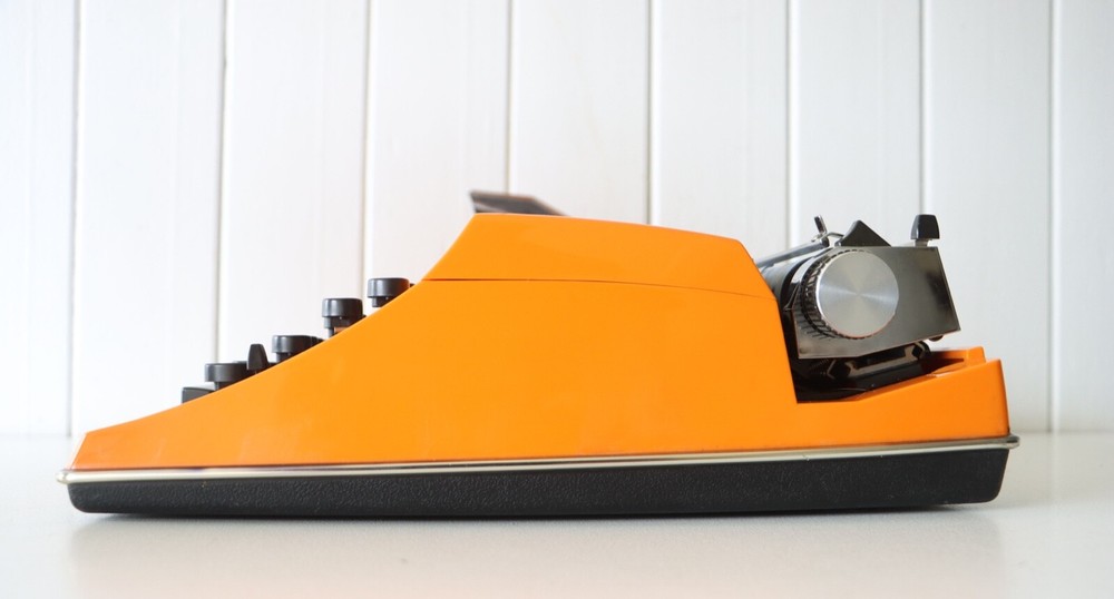 Contessa TYPEWRITER - Bright Orange - Excellent Working Condition!