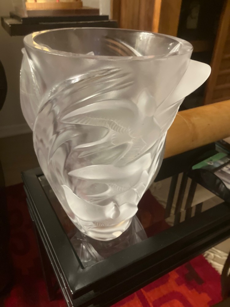 Lalique Martinets 9.7” Vase