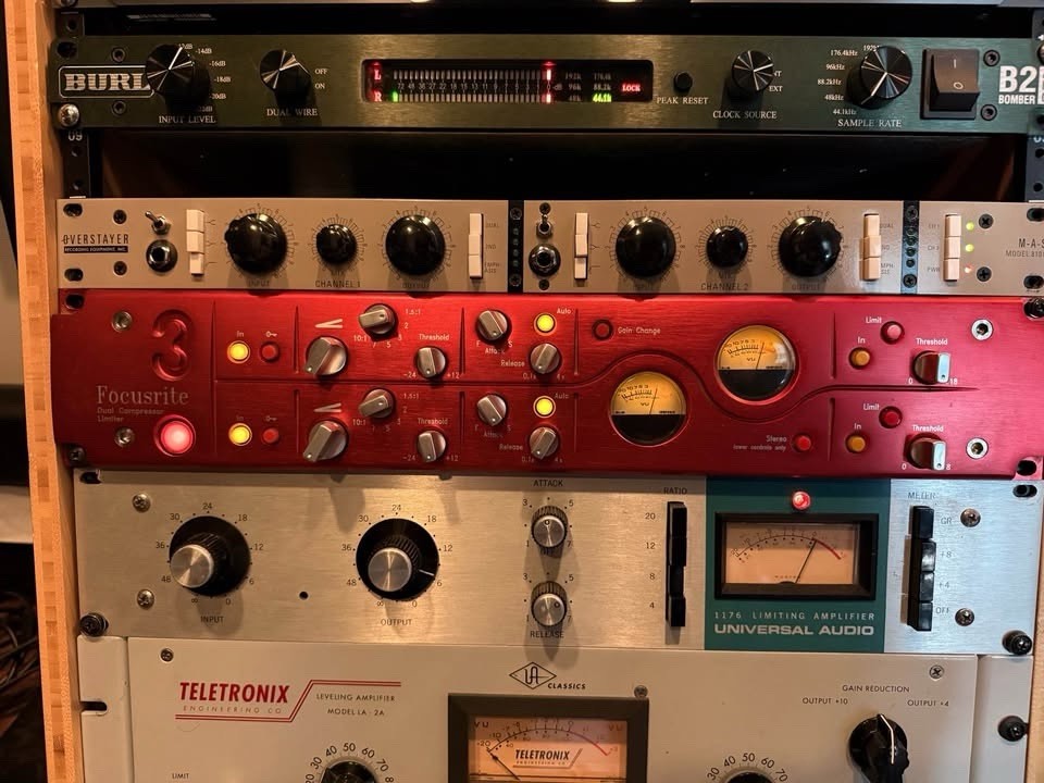 Focusrite Red 3 Compressor / Limiter + Transformers In And Out