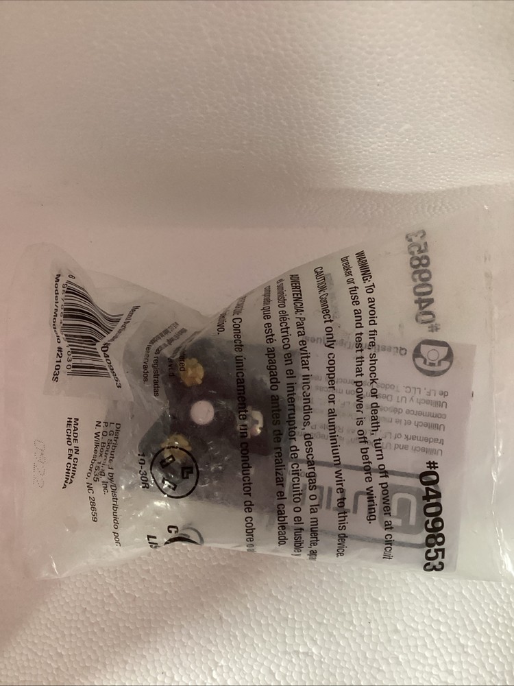 Utilitech Flushmount Dryer Outlet #0409853 New