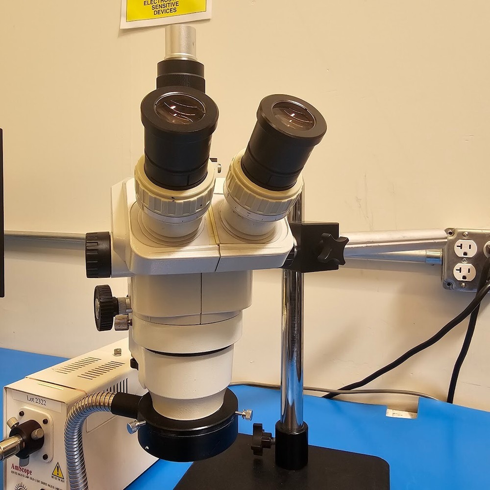 Binocular Zoom Stereo Microscope with Flex Arm Stand 104B