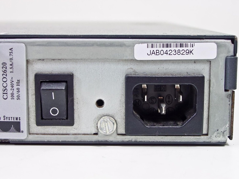 Cisco CISCO2620 Networking Router 2600 Series - Missing Faceplate 100-240V~