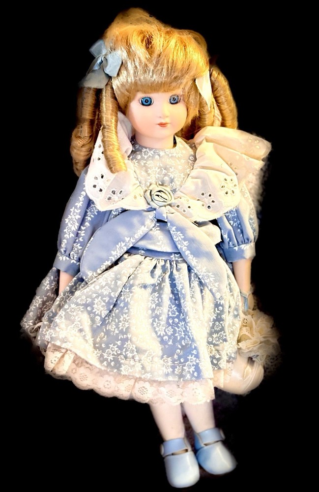 ACTIVE HAUNTED DOLL SPIRIT SYNTHIA