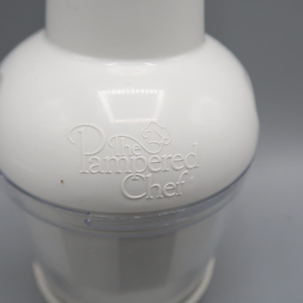 PAMPERED CHEF Food Hand Chop Chopper Processor Push Function