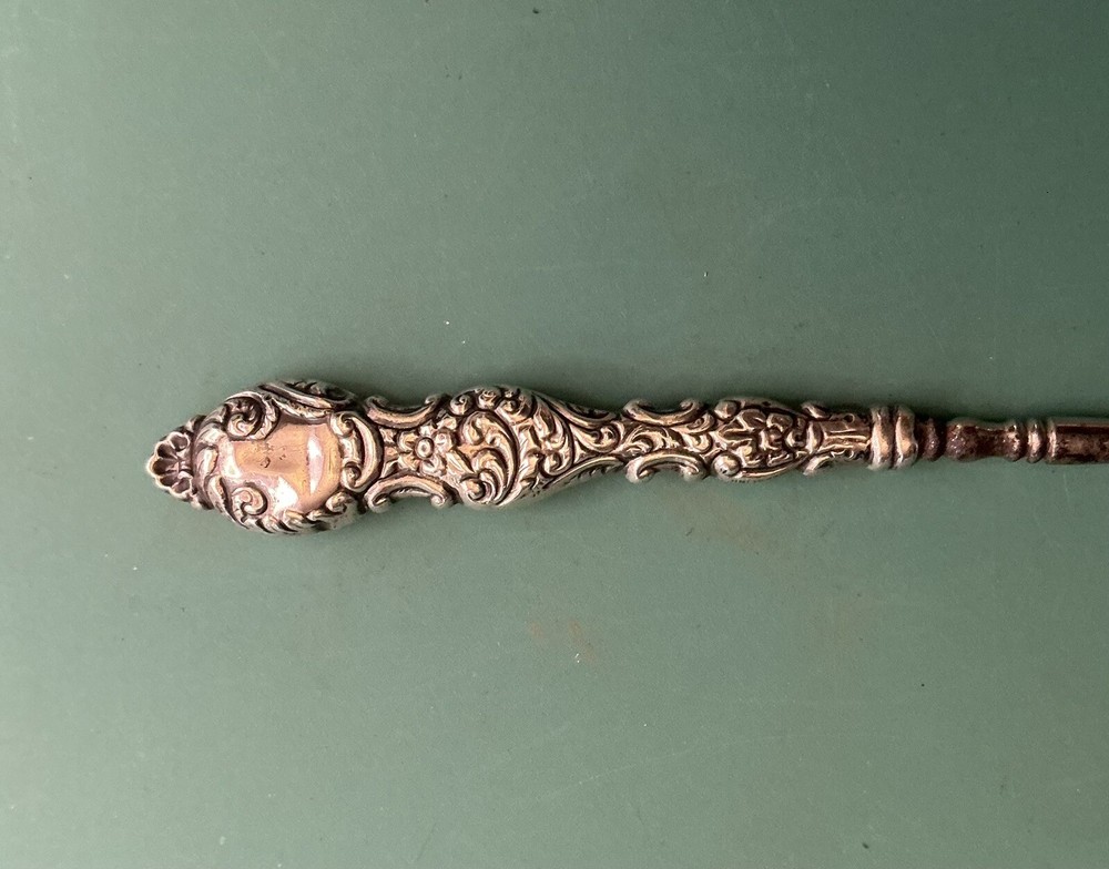 Button Boot Glove Hook Sterling Silver, Handle Floral Scrolling Design Antique
