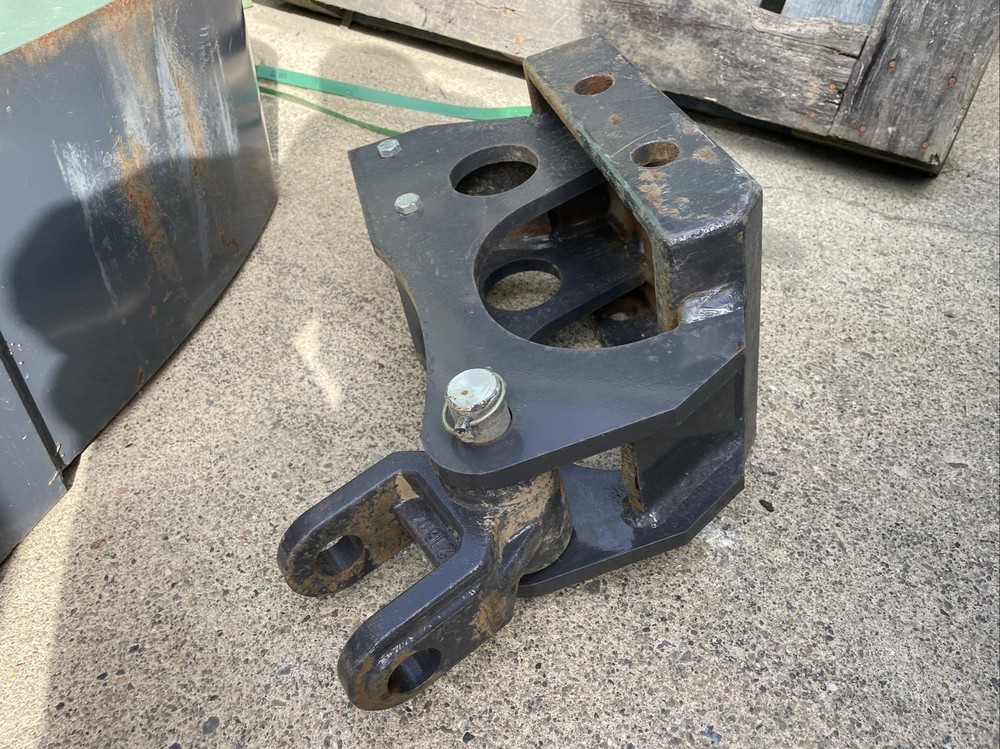 Auger Attachment-Quick Hitch (Cradle Ready) 027