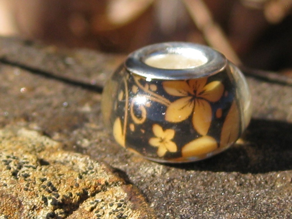 RADIANT BEAUTY BEAD