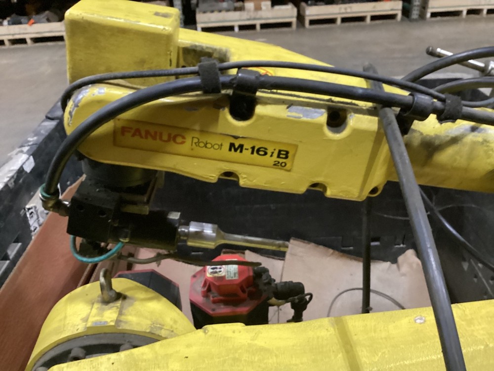 Fanuc M-16IB Robot System R-J3iC Controller #404JM