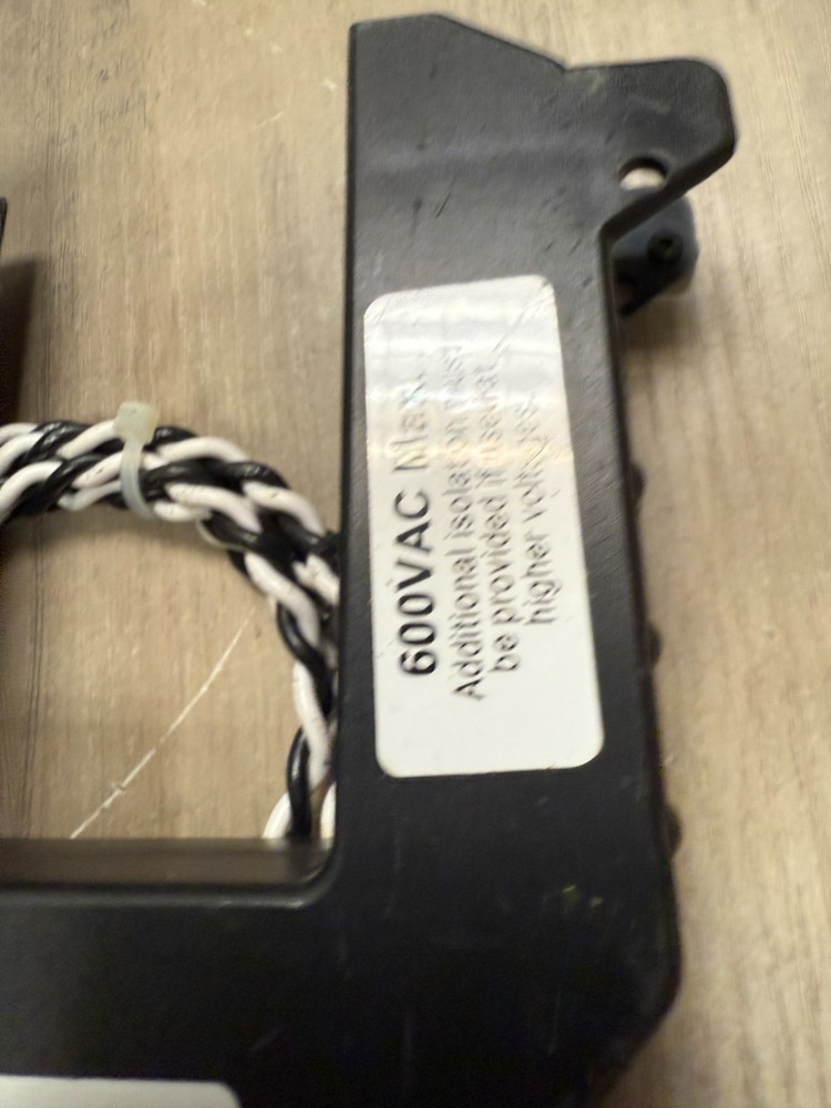 VERIS H6811-400A-3V split-core current transformer Missing top insert READ