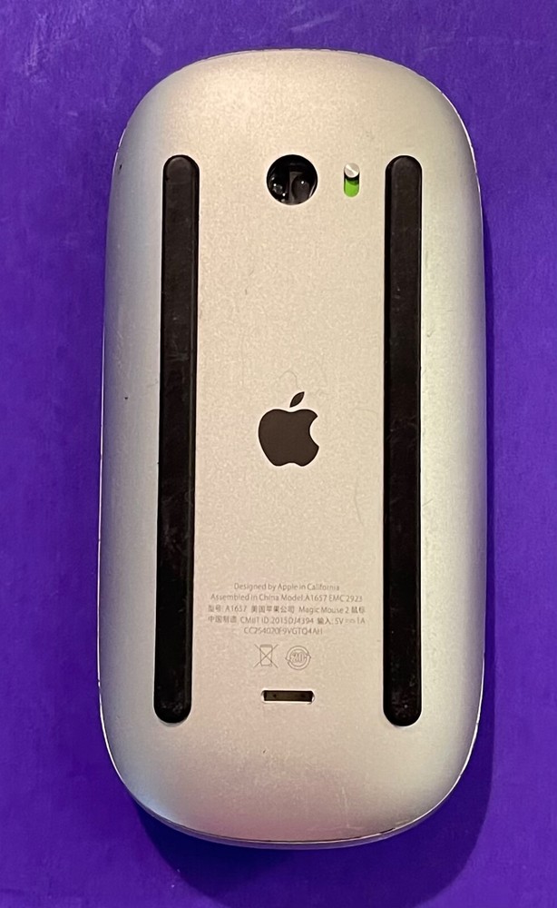 Apple A1657 Magic Mouse 2 Wireless Mouse - Silver (MLA02LL/A) Works Perfect!