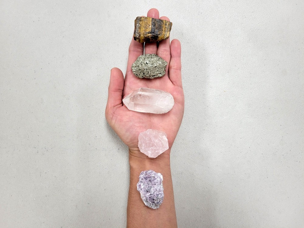 10 Piece Crystal Starter Gift Set Raw Healing Gemstones Pack for Beginners