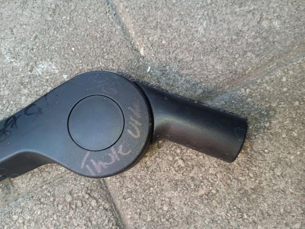 Thule Urban 2 Glide LEFT SIDE SWAY HANDLE INSERT PART REPLACEMENT.