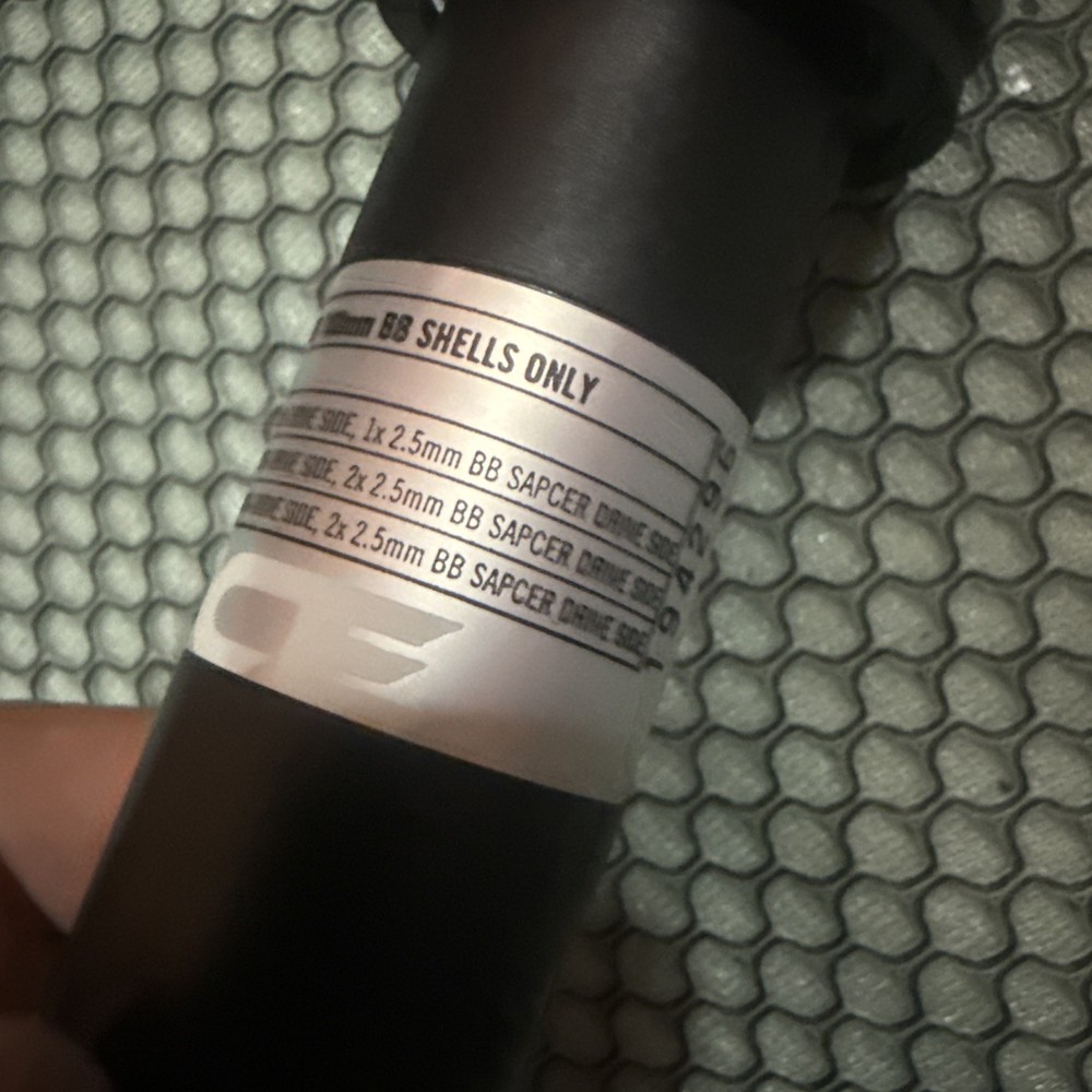 24mm RaceFace Team XC X-Type External Bottom Bracket: BSA 100mm BB Shell
