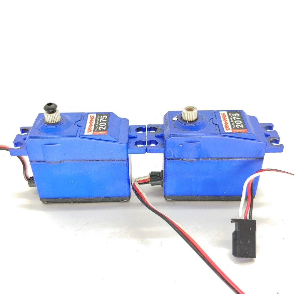 2x Traxxas 2075 Waterproof Servos Used