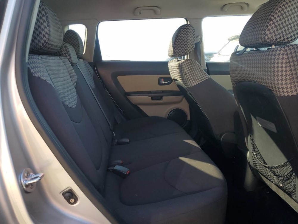 SOUL 2013 Glove Box 4910648