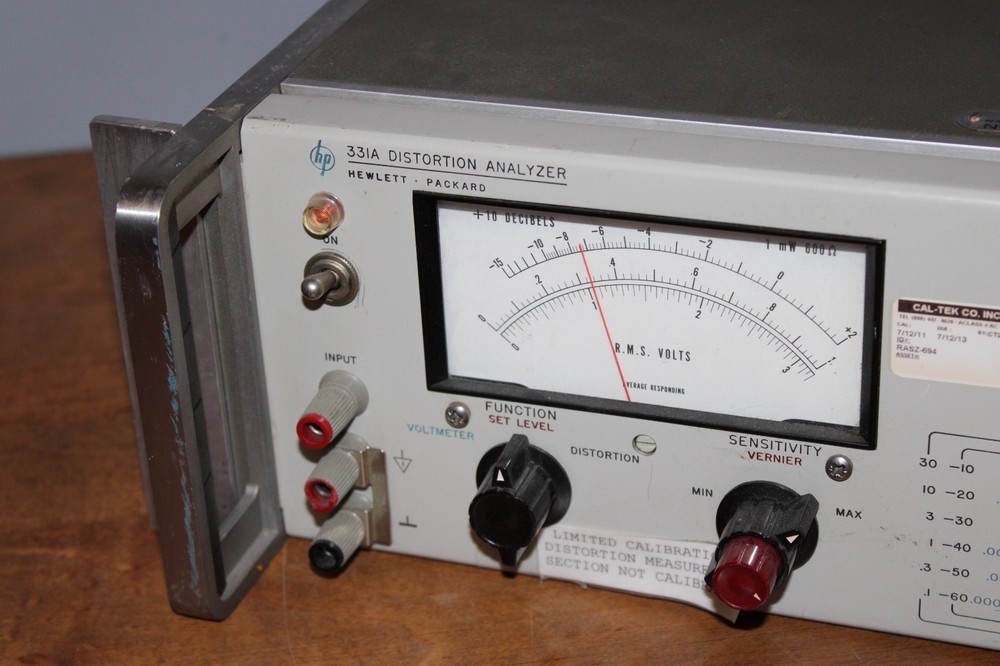 HP Hewlett Packard Distortion Analyzer 331A (POWERS ON -UNTESTED)