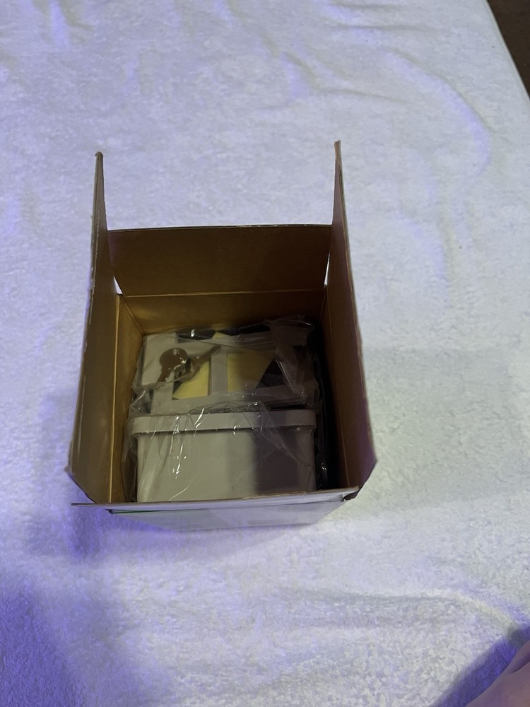 Vintage Rubbermaid 3.5" Locking Floppy Disk Computer File Storage Box Holder