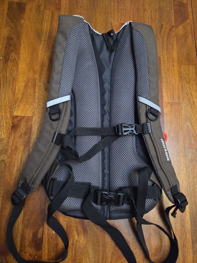 Swiss Gear Middle Fork Hydration Pack CP109 (W/O Bladder) EUC