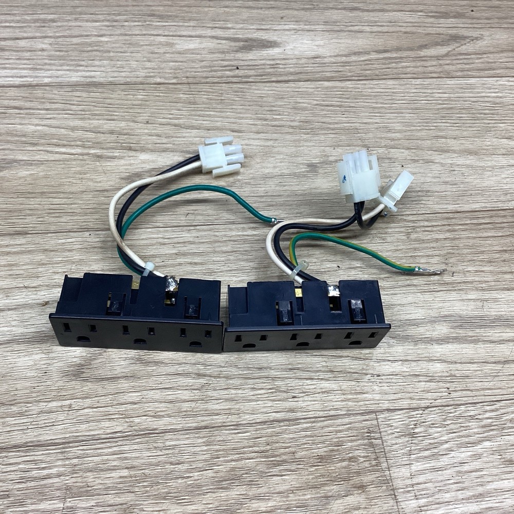 LOT 2 APC REPLACEMENT RECEPTACLES OUTLETS #813L63