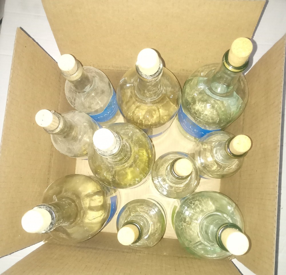 10pc Mixed Lot Used Oak Leaf Wine Bottles