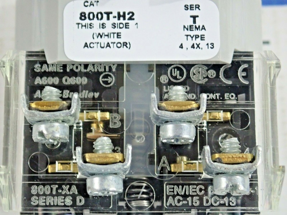 ALLEN BRADLEY 800T-H2 SER T SELECTOR SWITCH *NEW*