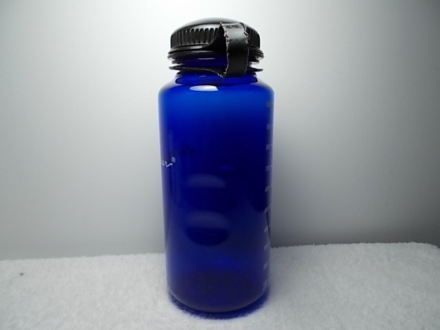 Eddie Bauer 32 Oz Blue Plastic Water Bottle