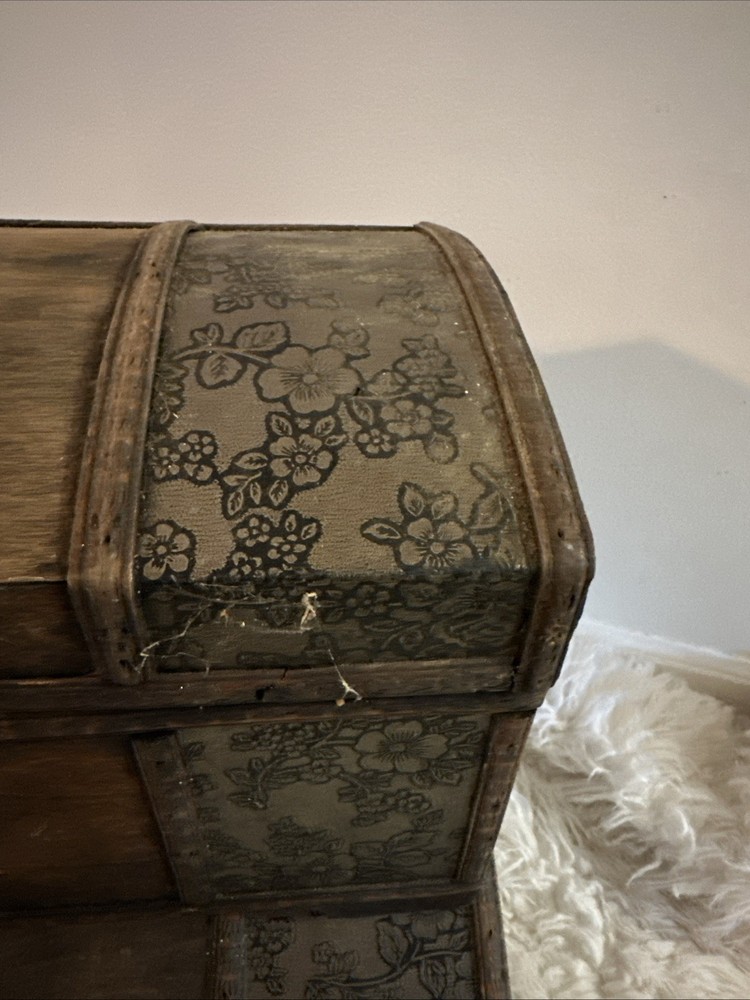 Set Of Two Nesting Treasure Chest Style Trunks
