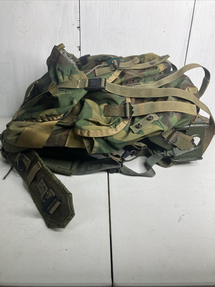 US Military Field Pack Combat Backpack Rucksack W/ Frame Nylon Medium LC-1