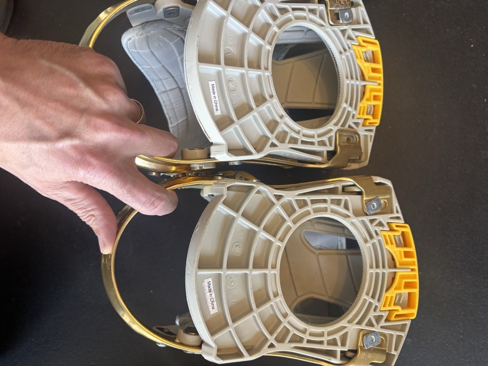 Vintage Forum Gray & Gold Large Snowboard Bindings