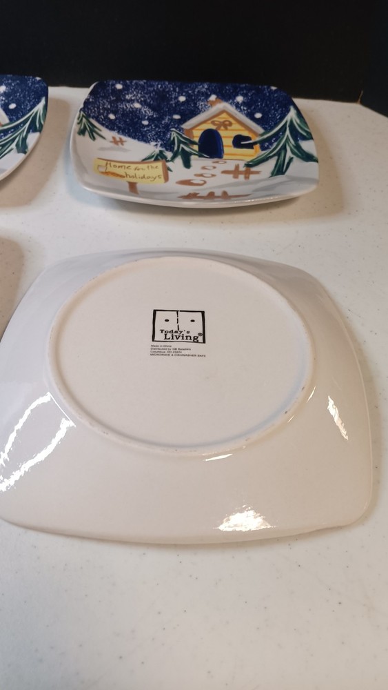 Wonderland Traditions 4Pc Christmas Cake Serving Set W 4 Server Plates