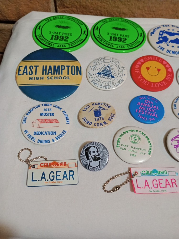 Vintage Various Pins Buttons SEE PICS. 35 Items.