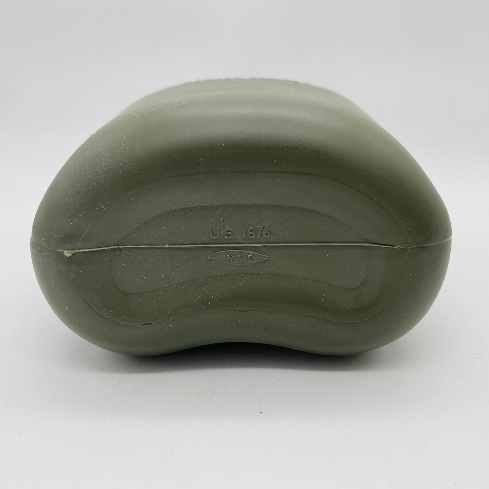 US Army Issue Canteen and Vinyl Cover