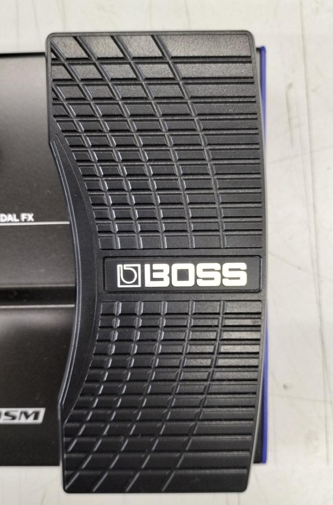 BOSS GT-1 MULTI-EFFECTOR 377058
