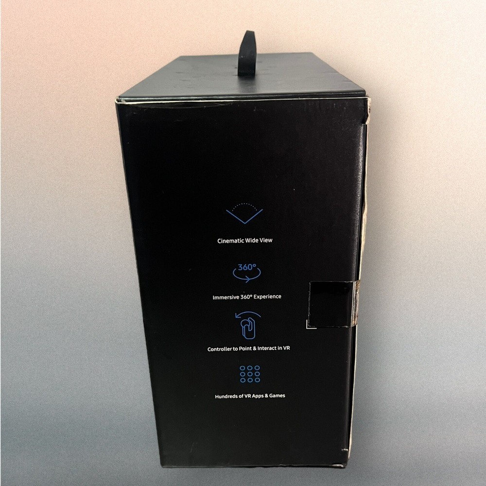 Samsung Gear VR Powered By Oculus Virtual Headset W/Controller SM-R324