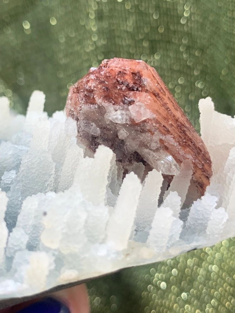 Heulandite, Apophyllite, Chalcedony Specimen