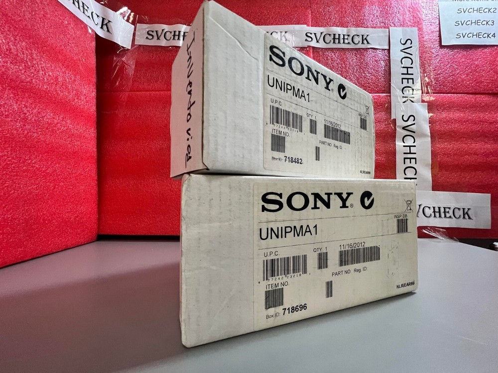 SONY UNIPMA1 Pole Mount Adapter White