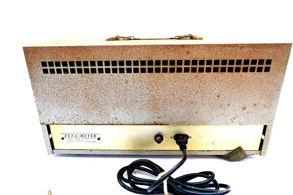 ZETA-METER Power and Timer Unit Model D Instrument ~ Powers On