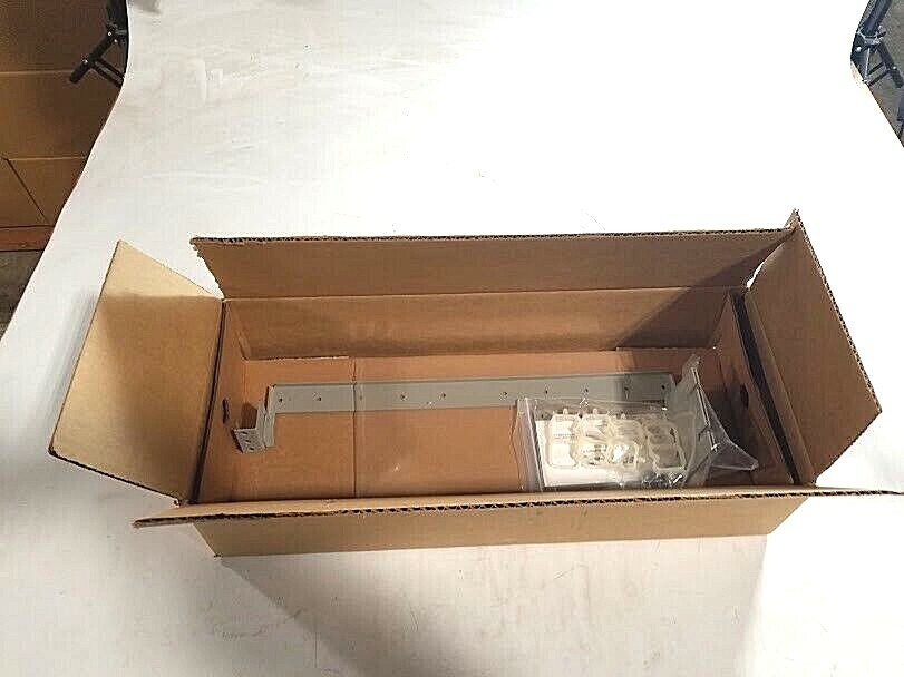 Omitron Cable Management Kit; 23" Rackmount w/ Ext Mounting Brkts; Part #8095-2
