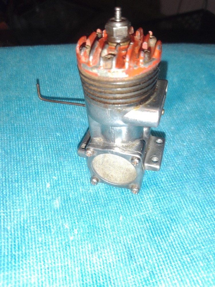 McCOY 19 RED HEAD C/L MODEL AIRPLANE ENGINE