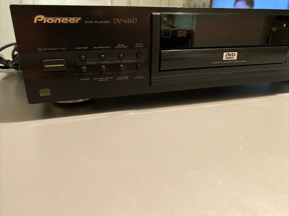 Pioneer DV-626D DVD Player with Component System Hookups