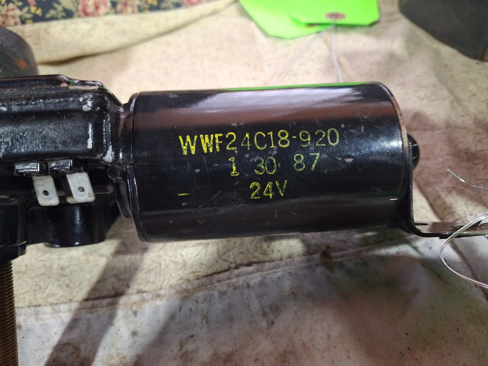 Windshield Wiper Motor Assembly 24 Volt WWF24C18-920
