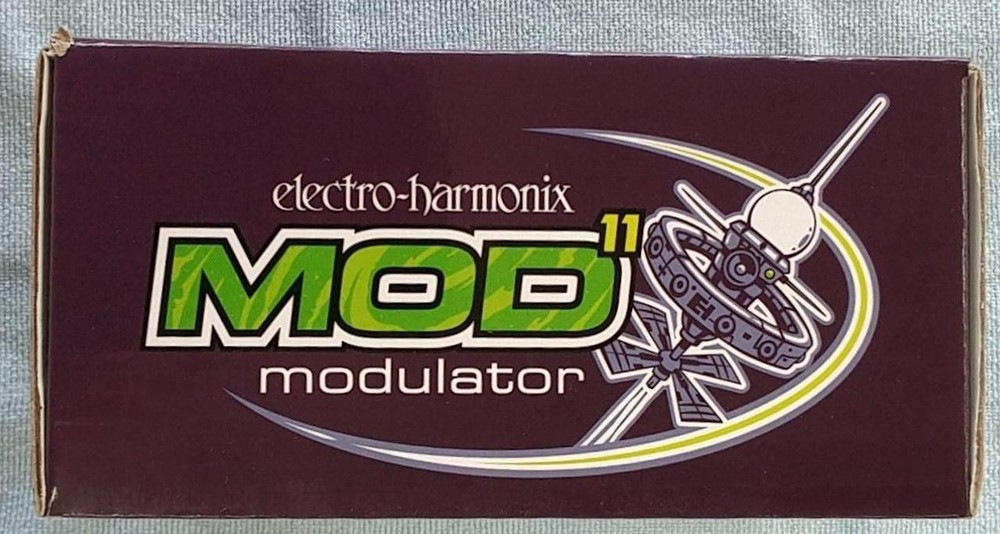 ELECTRO HARMONIX MOD 11 Modulator Effect Pedal