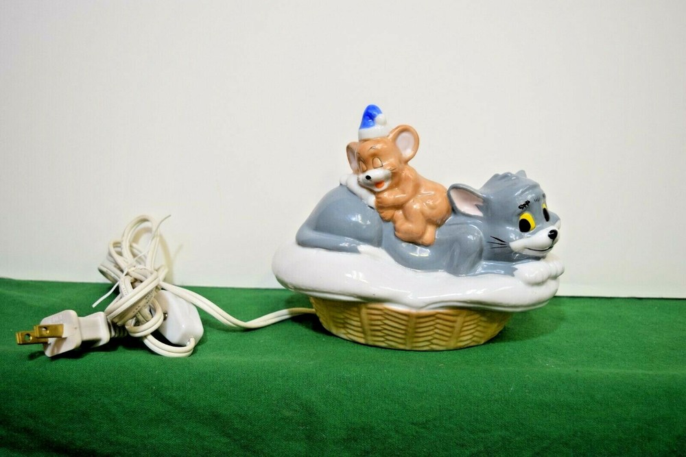 Tom & Jerry Nightlight - Mint in original box.