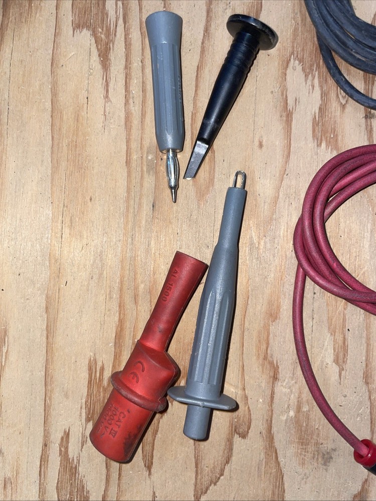 (2) Tektronics Leads, (3) Bannana Leads & Misc Tips