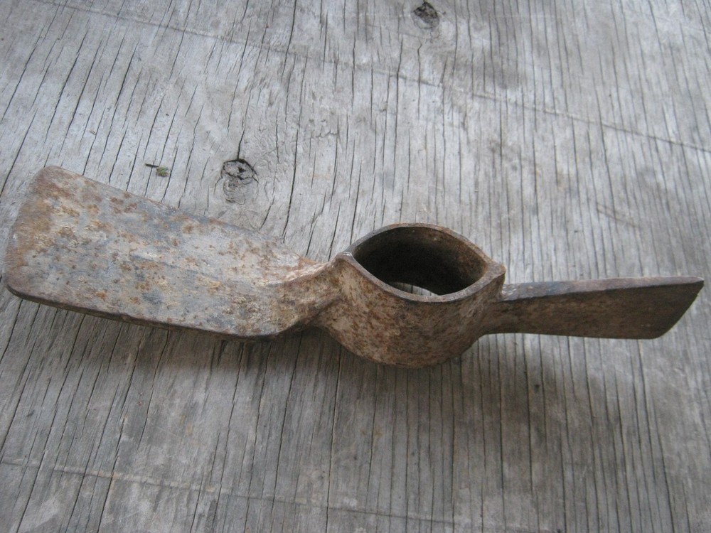 Rusty Rustic Original Vintage Primitive Metal PICK no handle