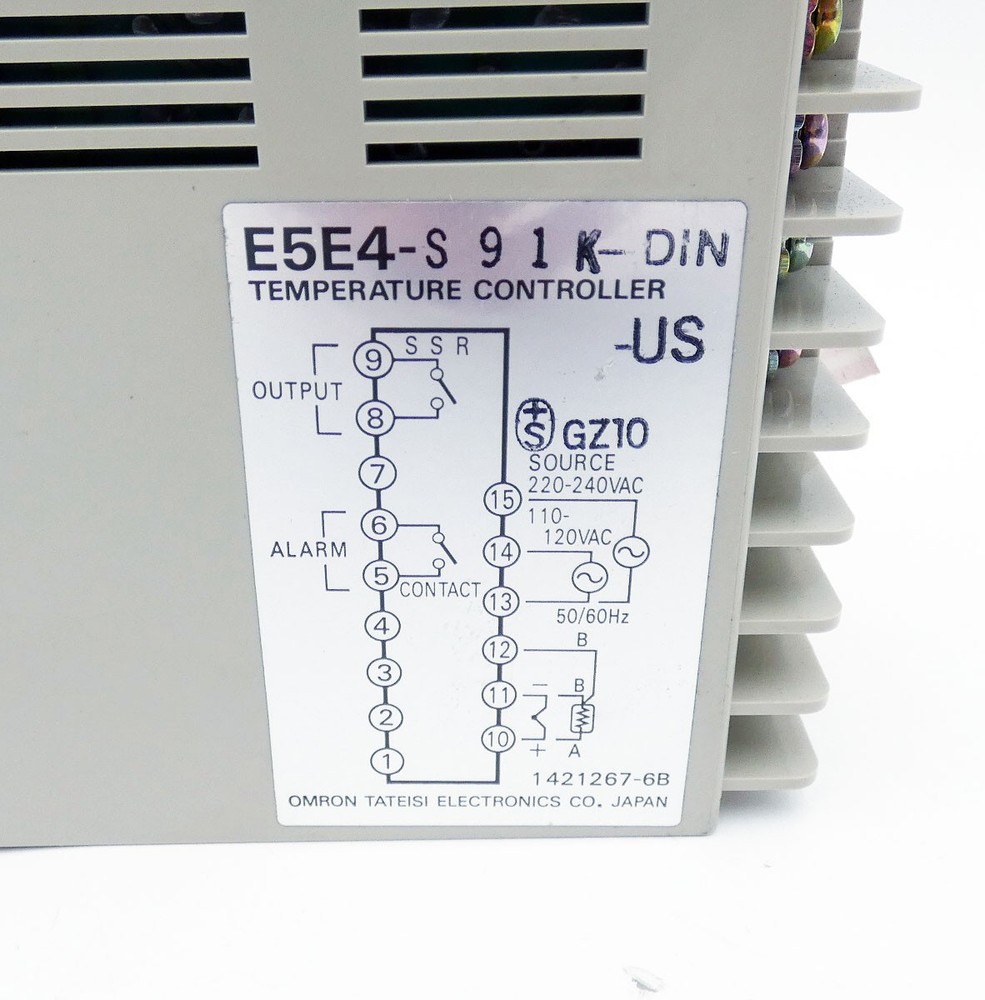OMRON E5E4-S91K-DIN 50/60Hz Temperature Controller -Unused-