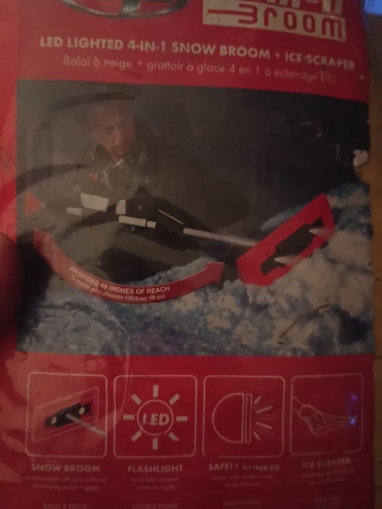 4-In-1 Multi Snow Tool Kit