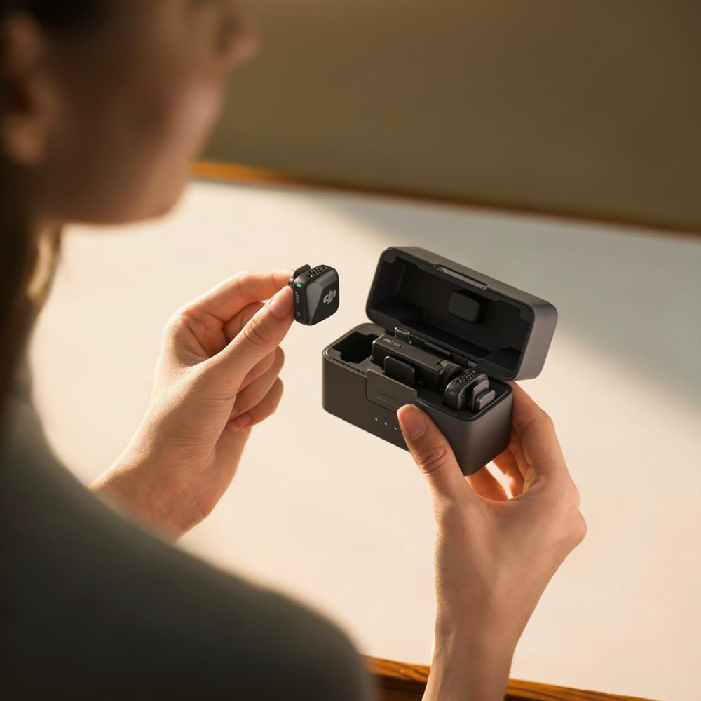 DJI Mic Mini (2 TX + 1 RX + Charging Case), Wireless Lavalier Microphone, 400m.