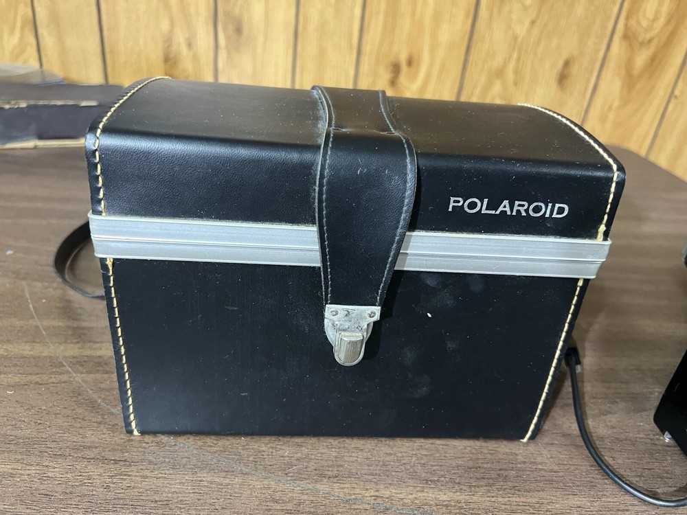 Vintage Polaroid Automatic Land Camera Model 420 With Flash Hard Case