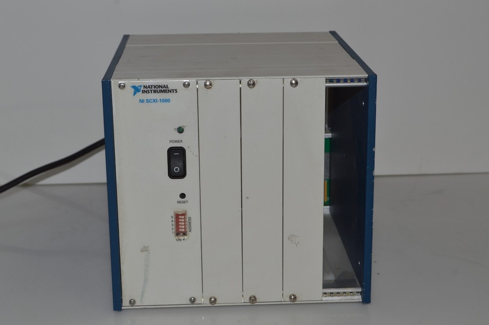 NATIONAL INSTRUMENTS SCXI-1000 DATA ACQUISITION CHASSIS  (IRC62)